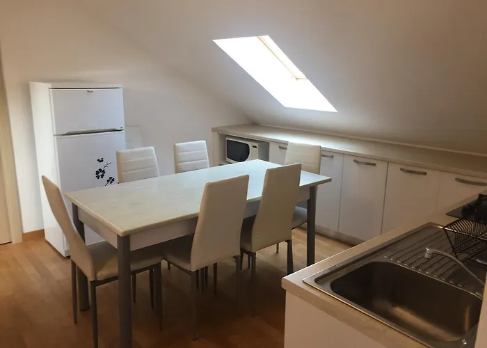 Attico Fronte Mare * 阿拉西奥