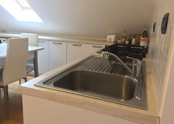 Attico Fronte Mare 阿拉西奥