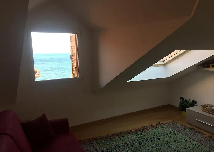Appartamento Attico Fronte Mare Alassio